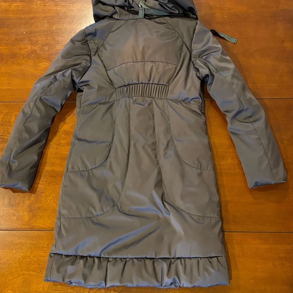 Elie Tahari stylish elie